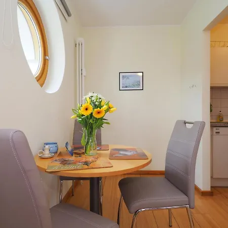 Kaiservillen - 1-raum-ferienwohnung Mit Terrasse Dg23