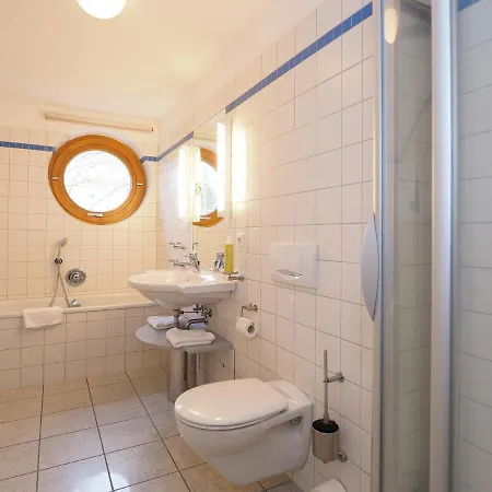 Apartment Kaiservillen - 1-raum-ferienwohnung Mit Terrasse Dg23